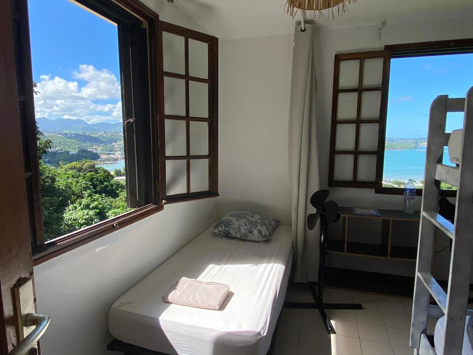 Top Hill Hostel- Martinique- Auberge Dortoir La Trinite Εξωτερικό φωτογραφία
